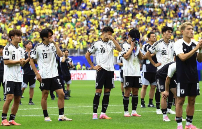 95分钟绝杀出局，日本队赛后集体反思：与世界顶尖仍有巨大差距