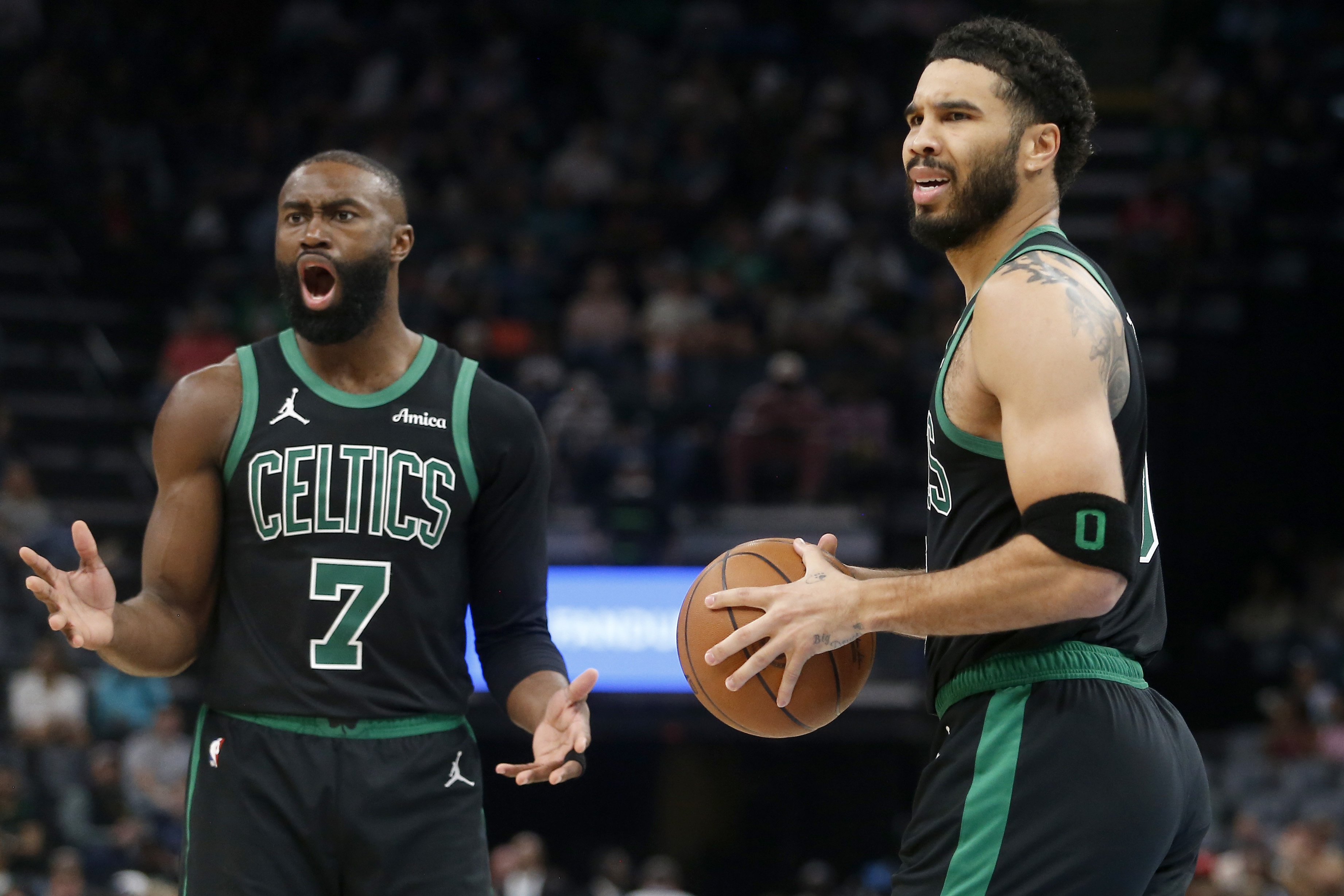 史蒂文斯揭布朗交易内幕:未征询塔图姆 零意见