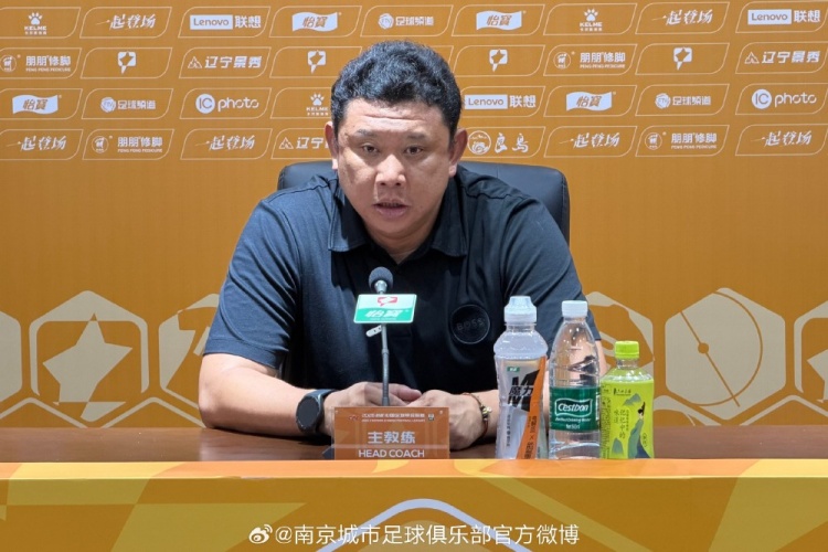 大面积伤病困扰,张晓峰:克服困难打出水平