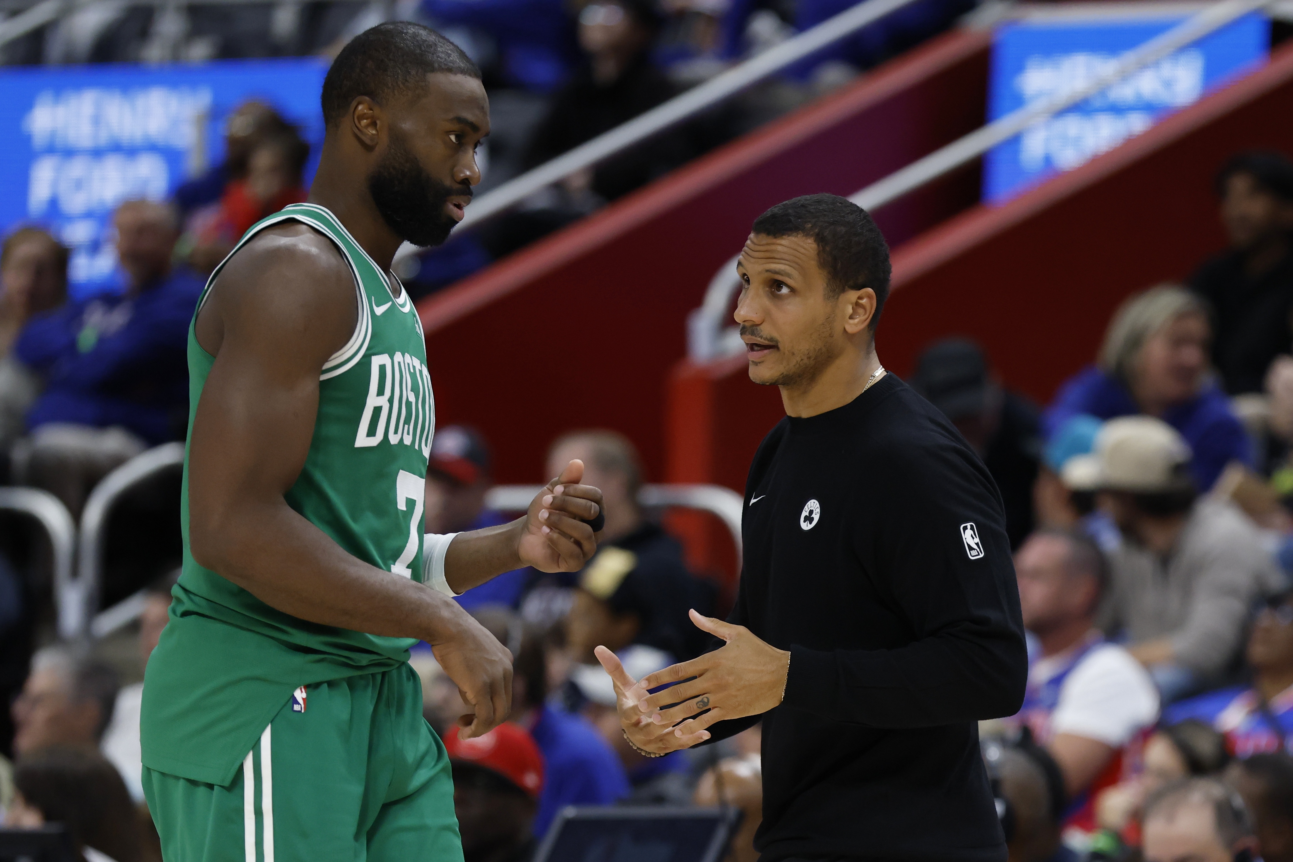 加内特直言绿军交易布朗纯为钱:NBA运作已变,同区送走年轻球星是错误