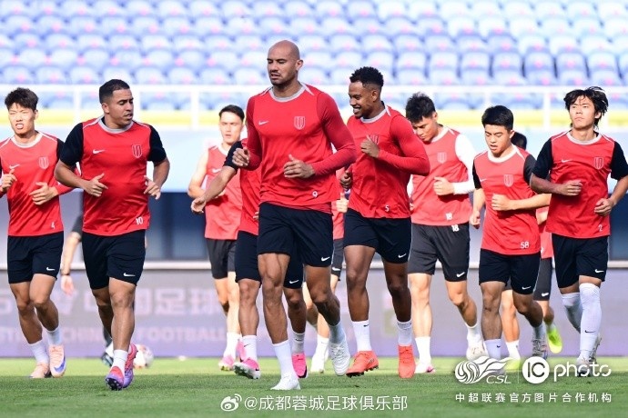 阿洛伊西:把握机会成蓉城生死线,锋线冲击力考验防守部署 阿洛伊西:把握机会成蓉城生死线,锋线冲击力考验防守部署