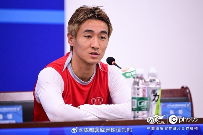阿洛伊西:把握机会成蓉城生死线,锋线冲击力考验防守部署 阿洛伊西:把握机会成蓉城生死线,锋线冲击力考验防守部署