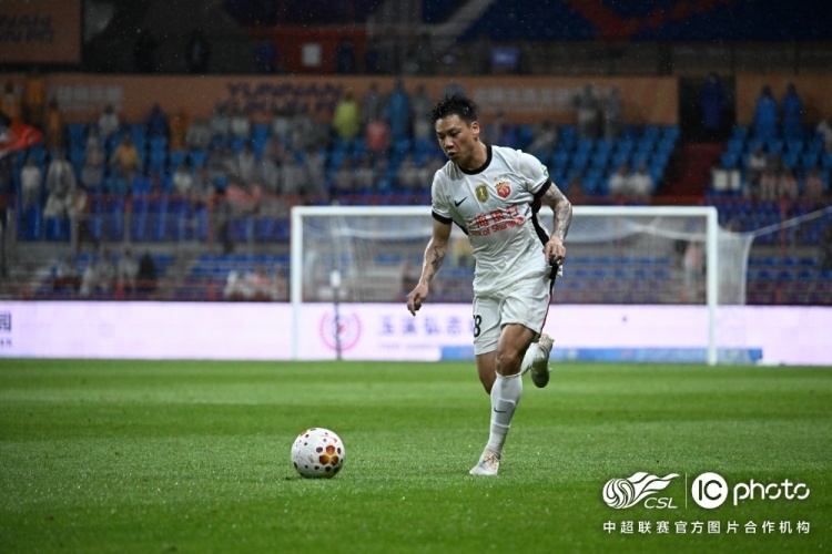 双球争议+越位无效，海港客场2-2遭云南玉昆逼平