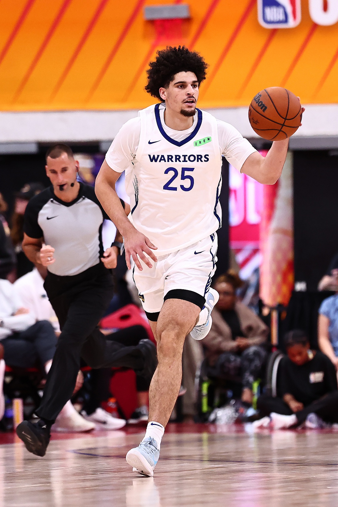 拉杰·琼斯16中6砍13分4板3断,三分哑火但正负值+19
