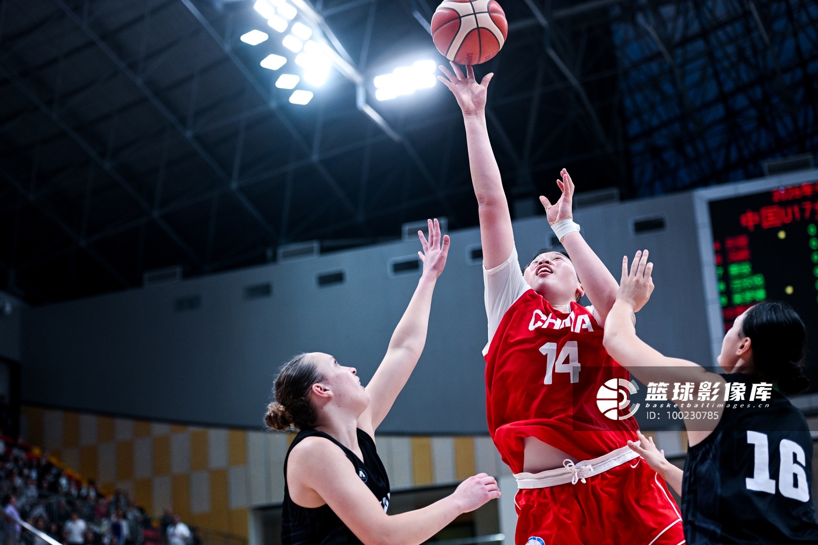 中国U17女篮惜败加拿大1分 今晚排位赛迎战斯洛文尼亚