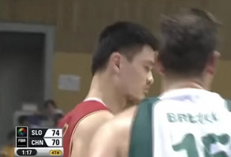 20年前：王治郅回归、王仕鹏绝杀，2006年世锦赛中国男篮小组出线全记录