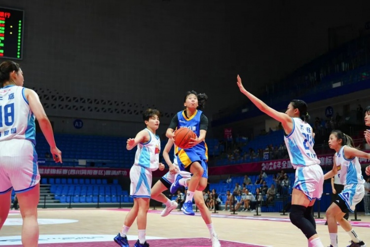 篮板净负21个!厦门银行68-73惜败北京首钢 篮板净负21个!厦门银行68-73惜败北京首钢