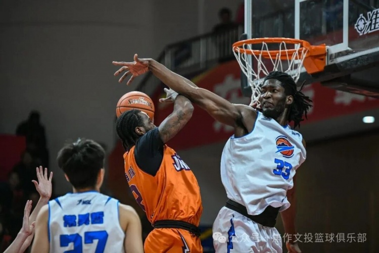 告别五外援:河南焦作文投放弃续约霍尔德、威姆斯等 告别五外援:河南焦作文投放弃续约霍尔德、威姆斯等