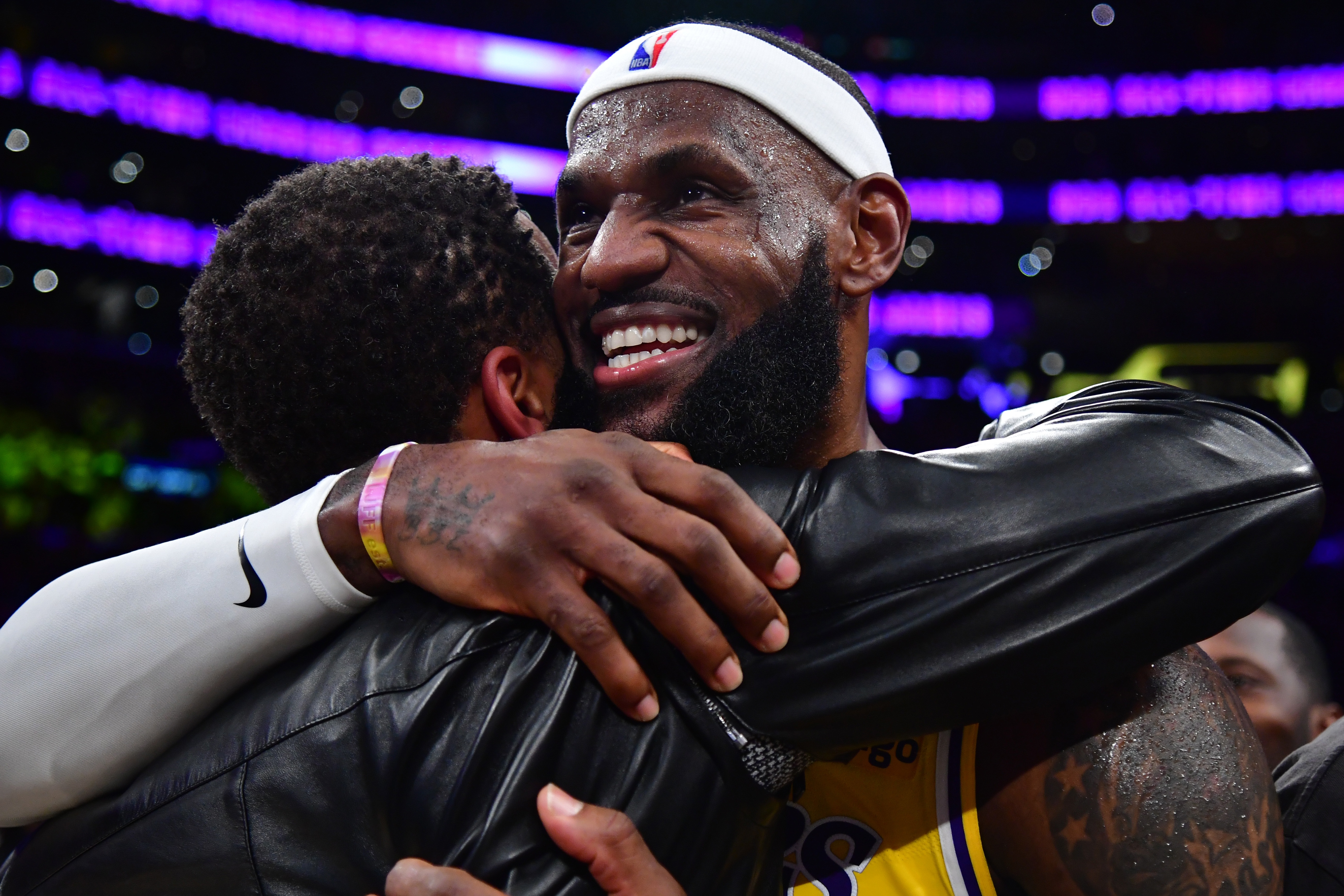 ESPN曝詹姆斯加盟76人内幕:甘西旧识与富保罗人脉是关键