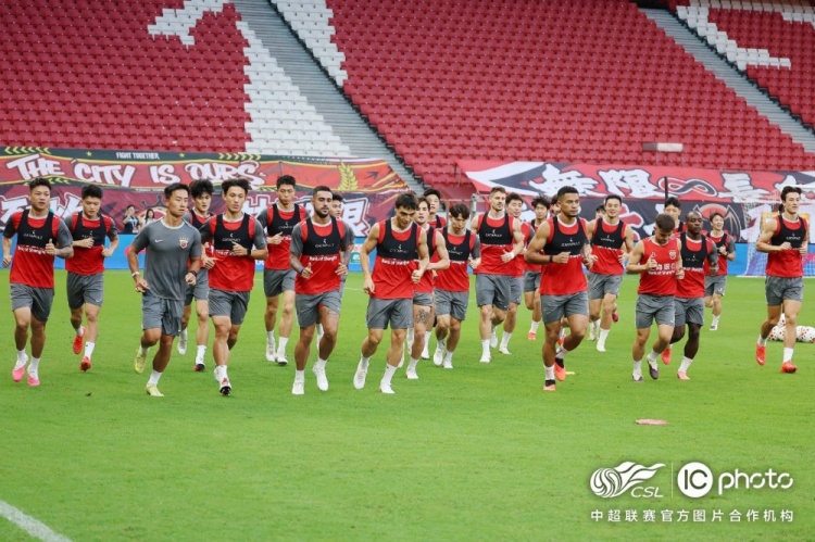 穆斯卡特谈海港战泰山:唯一课题是复刻德比表现 穆斯卡特谈海港战泰山:唯一课题是复刻德比表现