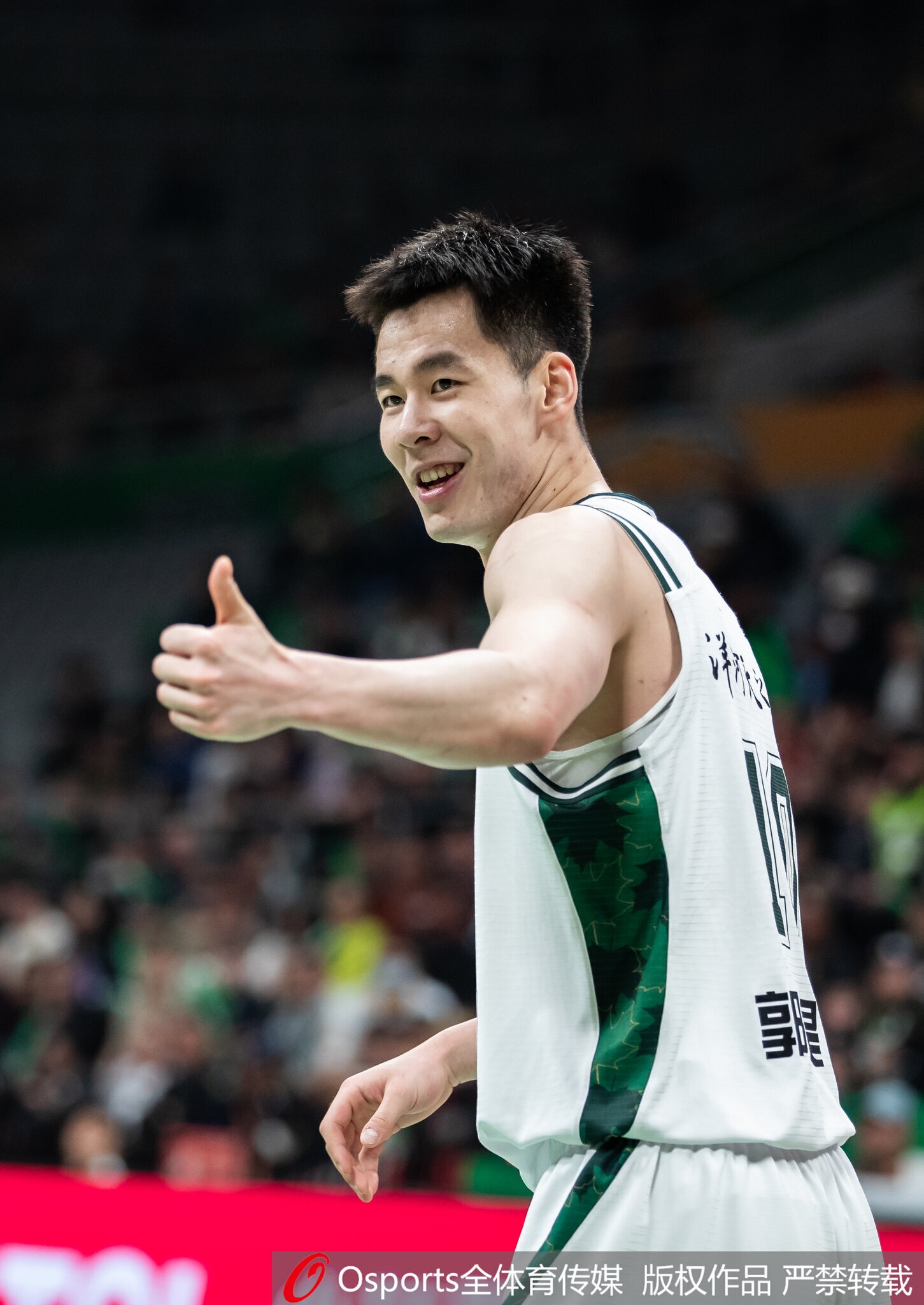 同曦3年顶薪锁定郭昊文 合同含NBA放行条款