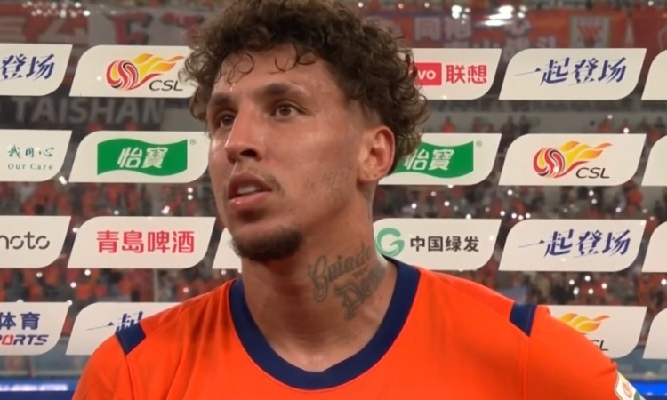 泰山主场2-1逆转津门虎 克雷桑最后时刻绝杀 泰山主场2-1逆转津门虎 克雷桑最后时刻绝杀