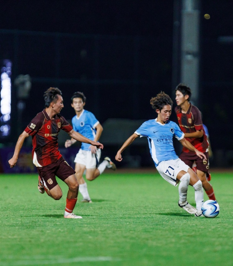 深圳新鹏城U20主场2比1逆转陕西联合U20 程鑫替补远角破门