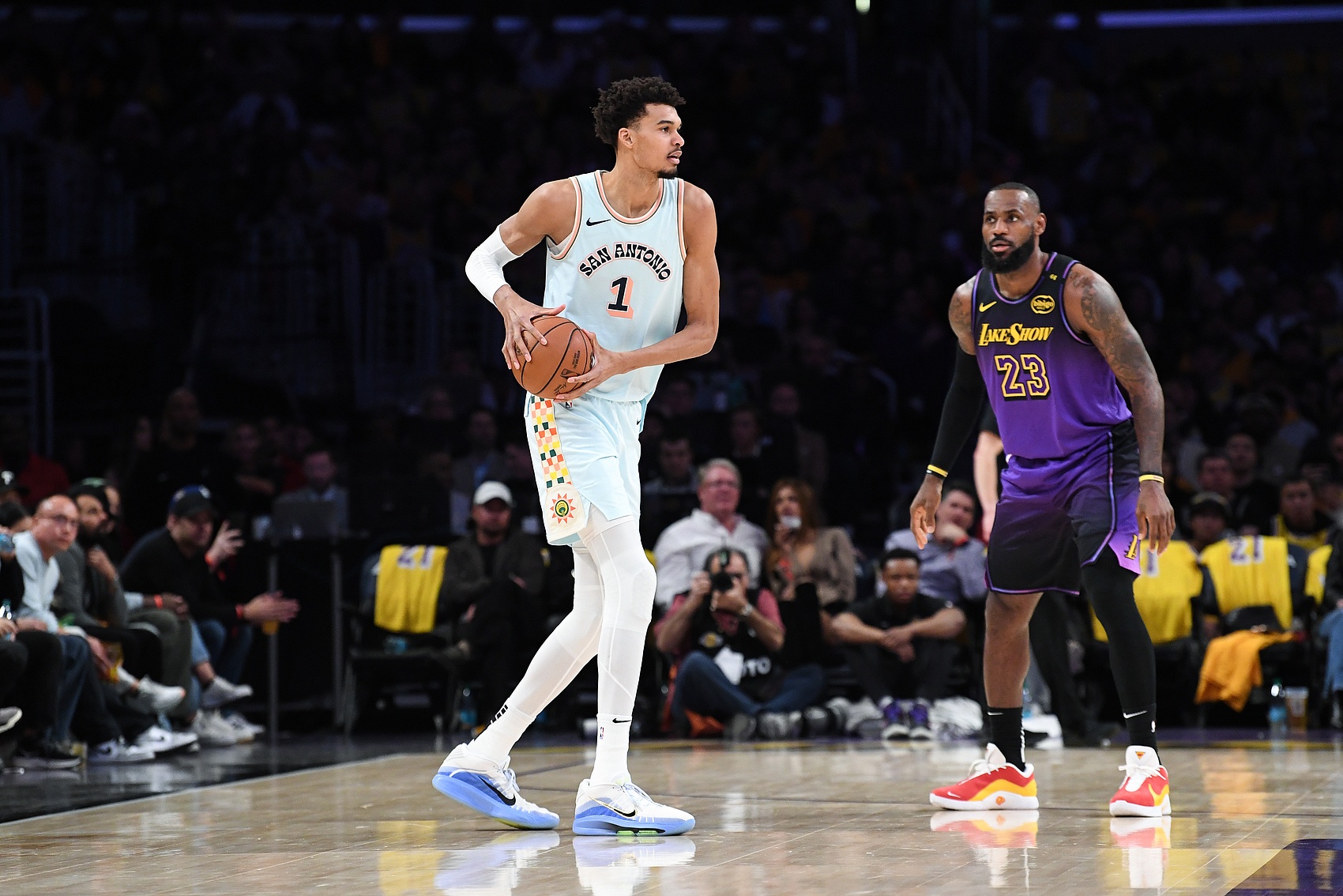 文班亚马回应是否有詹姆斯电话:没有 文班亚马回应是否有詹姆斯电话:没有