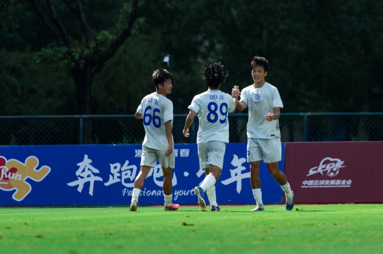 张煜破门黄毅豪单刀 申花U20补赛3-1新鹏城 张煜破门黄毅豪单刀 申花U20补赛3-1新鹏城