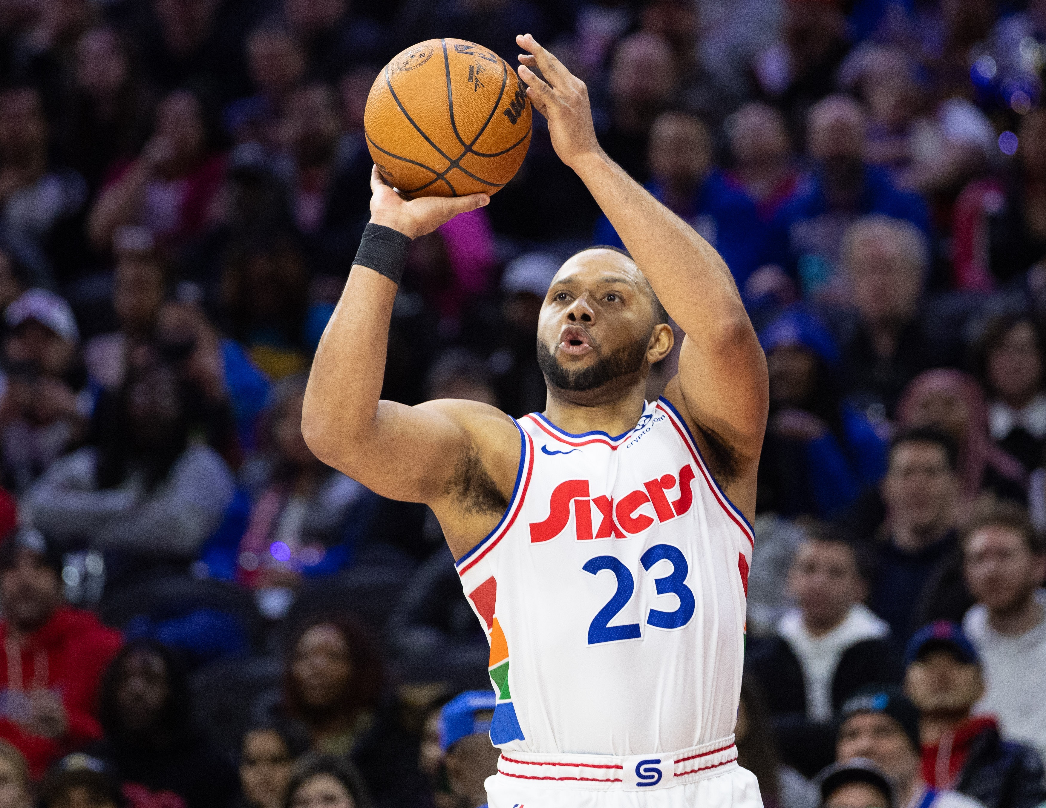埃里克·戈登将宣布退役 结束18年NBA生涯 埃里克·戈登将宣布退役 结束18年NBA生涯